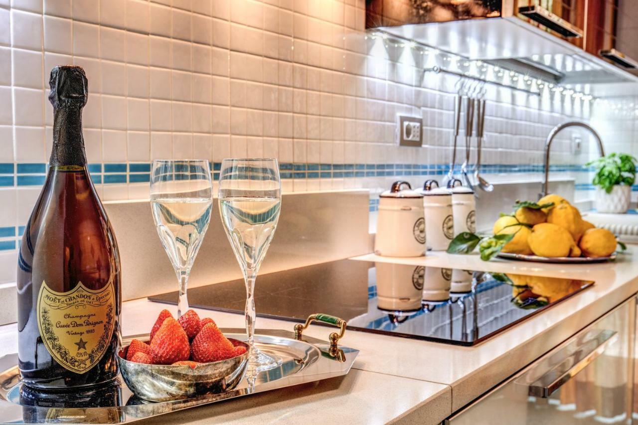 Апартаменты Domus Vittoria - The Luxury Quintessence Сорренто Экстерьер фото