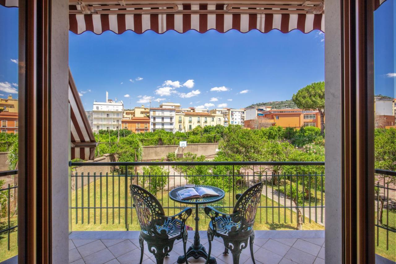 Апартаменты Domus Vittoria - The Luxury Quintessence Сорренто Экстерьер фото